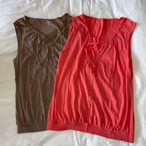 2 Tank Tops in Light Brown and Coral